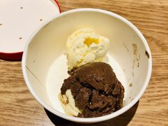 香草巧克力冰淇淋-必胜客(欧亚卖场店)