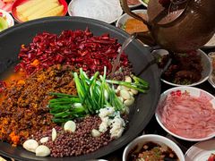 -沸炉重庆老火锅(军事博物馆店)