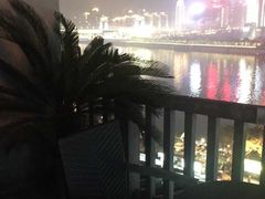 -屋顶顶城市·江景酒店-客房部