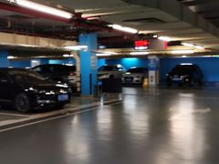 -上海来福士广场-停车场