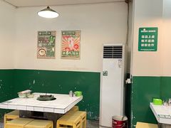 大堂-石灰市老火锅(北滨路店)