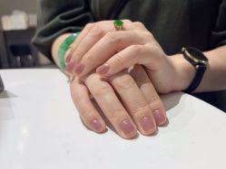 -进巍美甲美睫