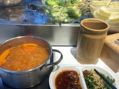 -百品聚旋转火锅(号外店)