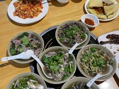 -大众跷脚牛肉馆·非遗传承单位(峨眉山店)