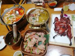 -老滇山寨•云南特色菜•地方菜•民族风情歌舞表演(金碧店)