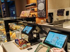 -星巴克臻选(莘庄仲盛店)