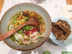 -百春原湖南牛肉粉(百联世纪店)