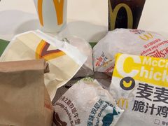 -麦当劳(假日广场店)