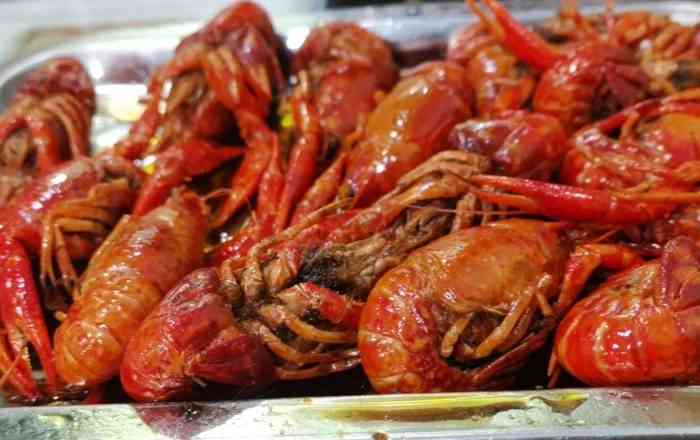 亿品香龙虾(温江店)-"又到了吃龙虾最巴适的季节,所以夏天的夜宵.