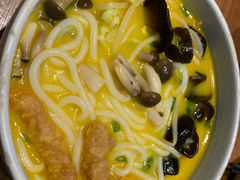 -云海肴·汽锅鸡·云南菜(天山百盛优客店)