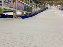 -乔波室内滑雪场