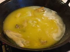 -鲜入围煮花胶鸡海鲜火锅