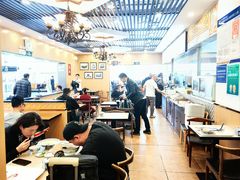 -陇兴楼(西安咸阳国际机场店)