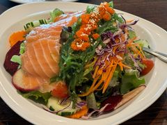 -Chom Cafe and Restaurant