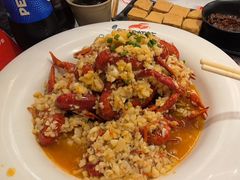 -肥肥虾庄·金牌油焖大虾(汉口城市广场店)