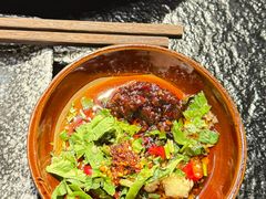 -鹿鸣山草本茶香火锅(园西路店)