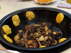小鸡炖蘑菇-象牙山铁锅炖(汇东郦城店)