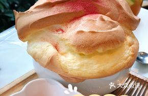 Alps Snow Mountain Souffle