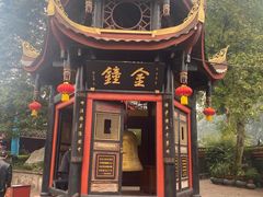 -峨眉山报国寺