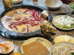 -渝大狮毛肚老火锅(遂宁万达店)