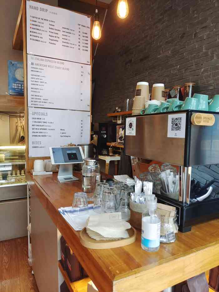 我也想知道为什么上海的咖啡馆就是比北京的好喝啊