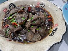 -老季市·三代非遗传承·地标美食老汁鸡(工农路店)