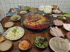-黄潇洒老火锅(九眼桥宏济巷店)