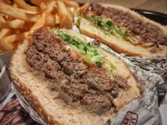 -The Habit Burger Grill 哈比特汉堡(复兴soho店)