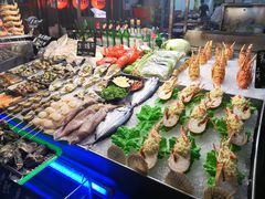 -六合夜市