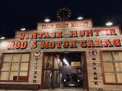 -席娜卡琳火车铁道夜市