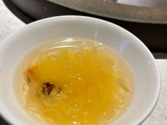 银耳汤-鲜潭蒸汽石锅鱼(五道口购物中心店)