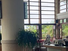 -亚龙湾喜来登·美景台大堂吧