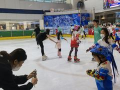 -正佳冰河湾真冰滑冰场