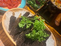 -老牌坊云南鱼豆花火锅(爱建店)
