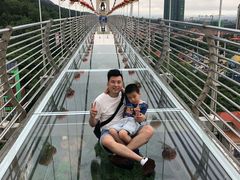 -客天下恐龙水晶玻璃桥