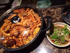 什锦菌菇锅-猪啊牛呀羊啊铜盘烤肉(正大广场店)