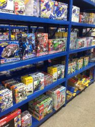 -逝水玩具折扣店