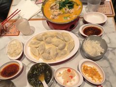 -王府井奥莱棋盘山小镇