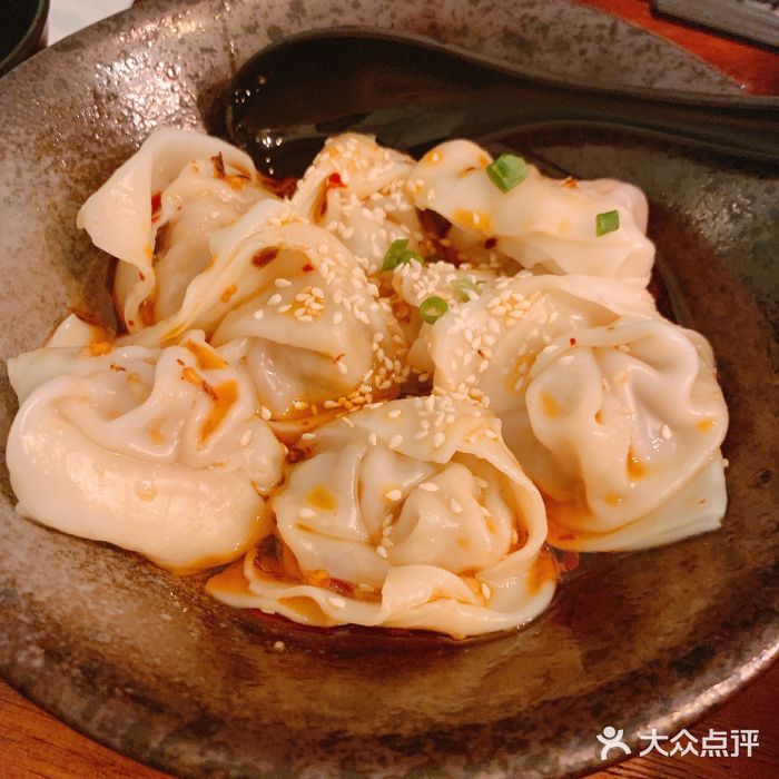 归蜀第成都串串料理(梅花路店)红油抄手图片