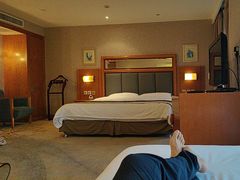 -武汉五月花大酒店(武昌火车站中南路地铁站店)