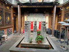 -小龙坎火锅(湖滨银泰in77店)