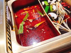 -东巴婆婆云南鱼豆花火锅(大东门店)