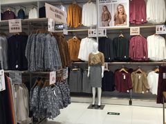 -优衣库(上海金桥国际商业广场店)