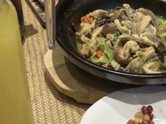 -梁家大院•农家菜(昆山会展中心店)