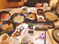 -万岁料理回转寿司(华贸店)