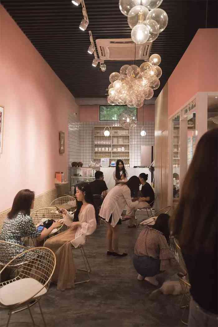 猫语咖啡店-"「蓝莓苏打水」「猕猴桃汁」环境干净没有异.