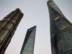 -陆家嘴空中步行连廊