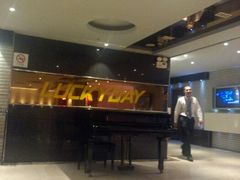 -环球梦主题KTV(曲阳生活购物中心店)