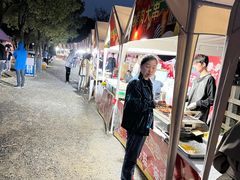 -田园东方蜜桃村的田野营地