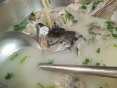 -雪湖煜辰鱼头老店(雪野湖店)